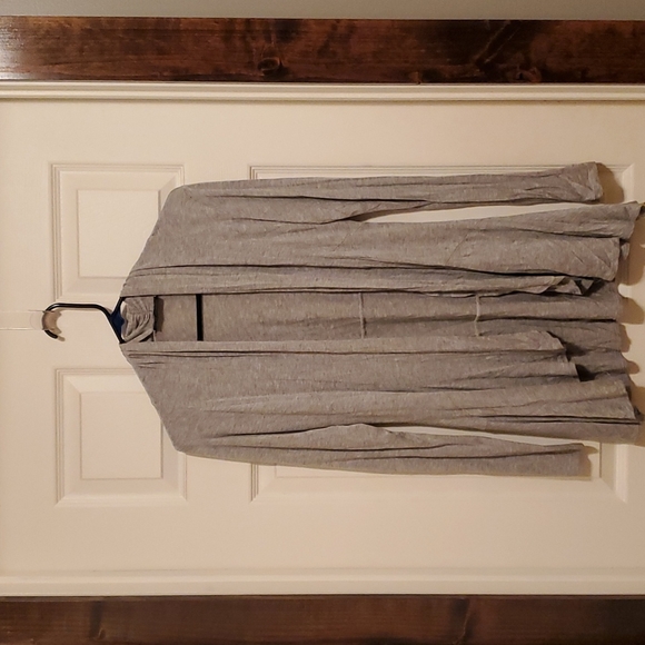 Grey sweater - Picture 2 of 2